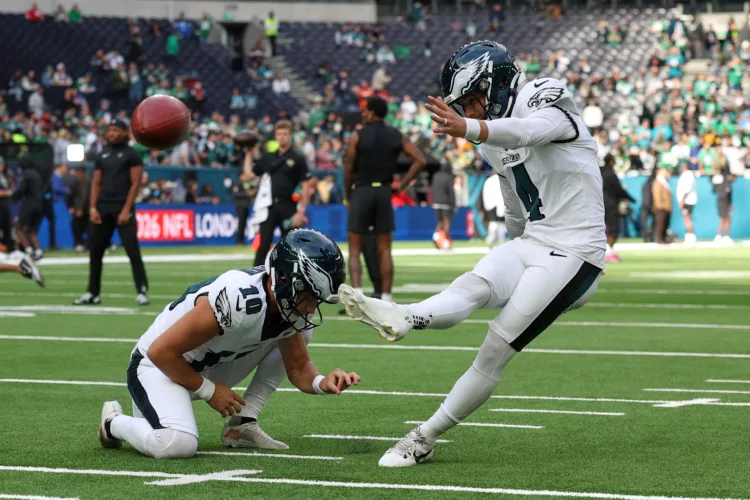 Nick Sirianni takes the blame. The Eagles take the loss. How much more can fans in Philly take?